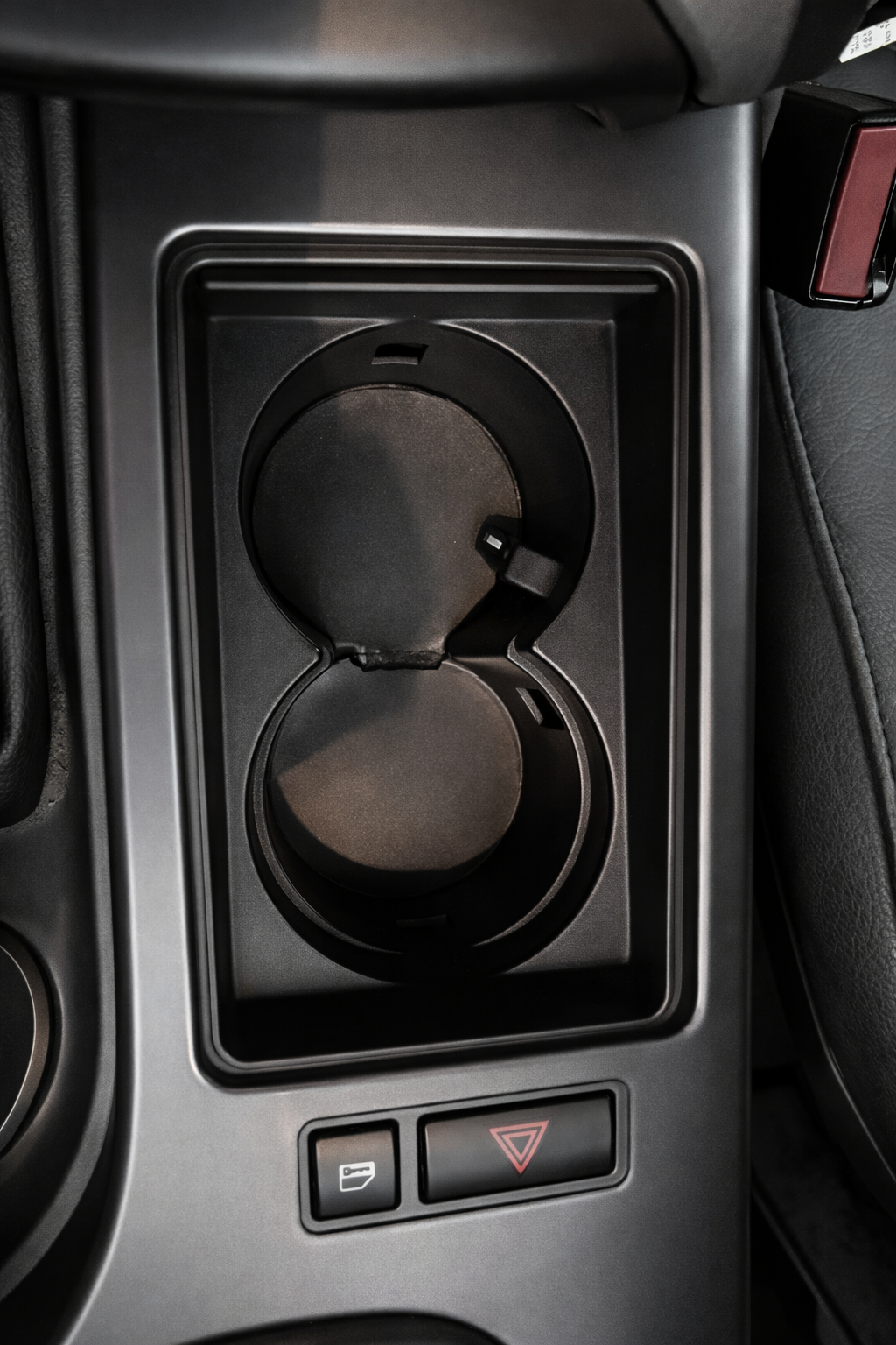 BMW X5 E53 – Center Console Cup Holder
