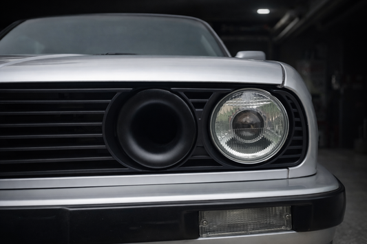 BMW E30 – Headlight Intake Duct