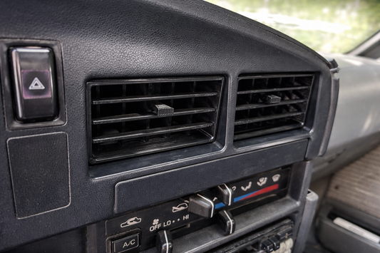 Toyota Hilux 1997–2005 Air Vent Replacement